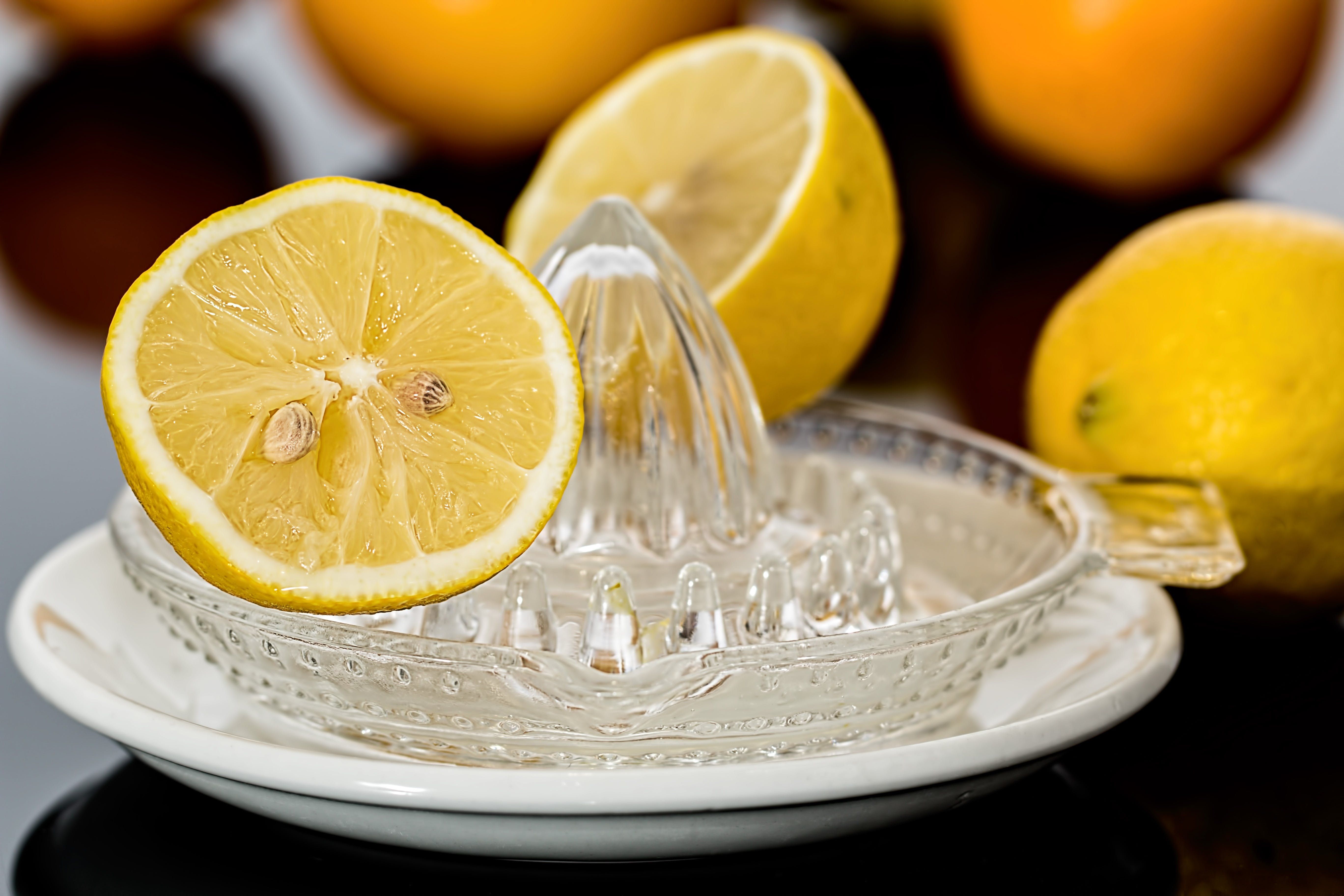 Лимонный сок очень полезен для здоровья
