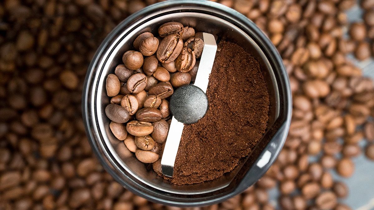 Кофемолка  – незаменимое устройство для приготовления кофе
