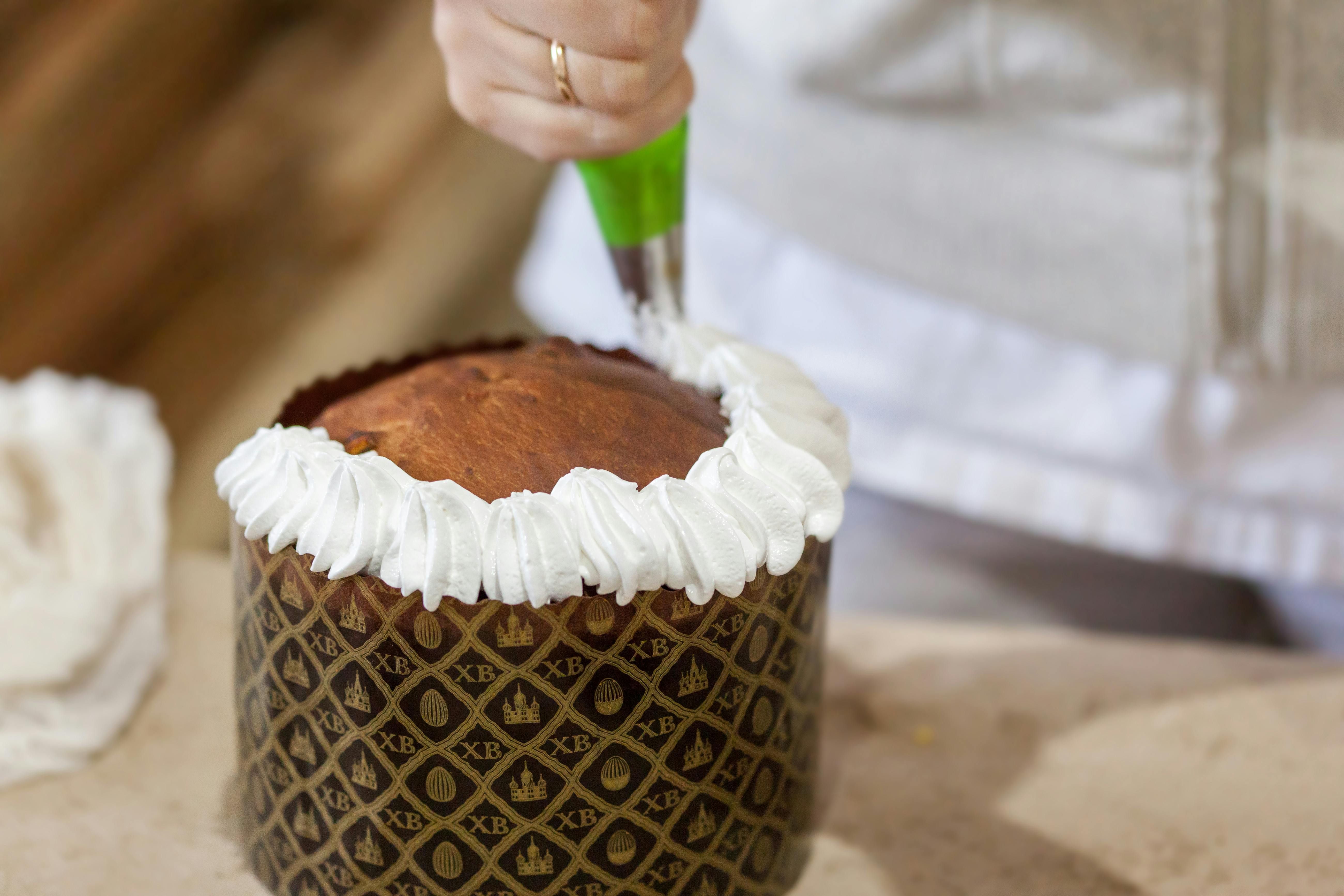 Форми для випікання паски можуть відрізнятися Форми для випікання паски можуть відрізнятися