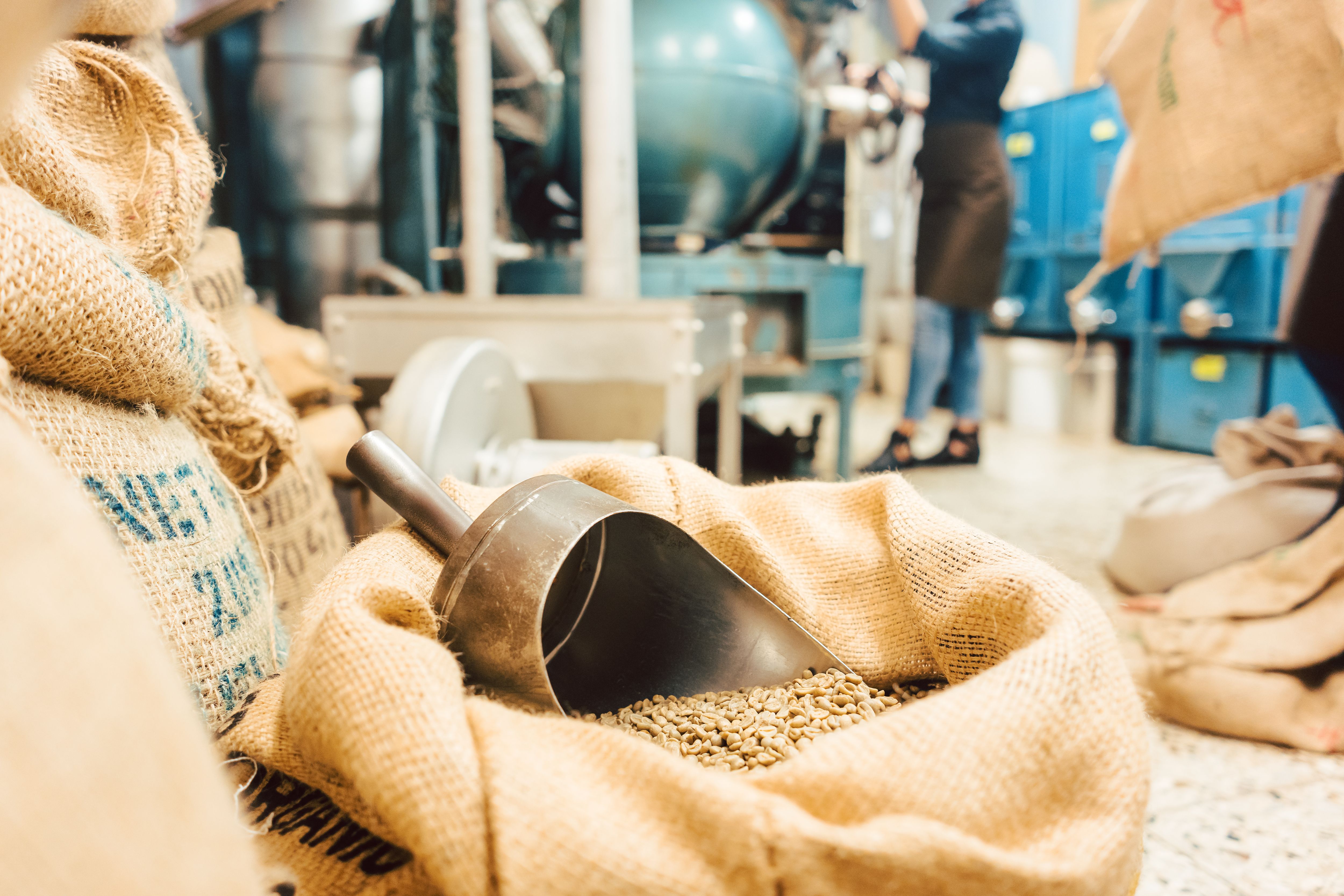 Історія кави налічує багато століть Історія кави налічує багато століть