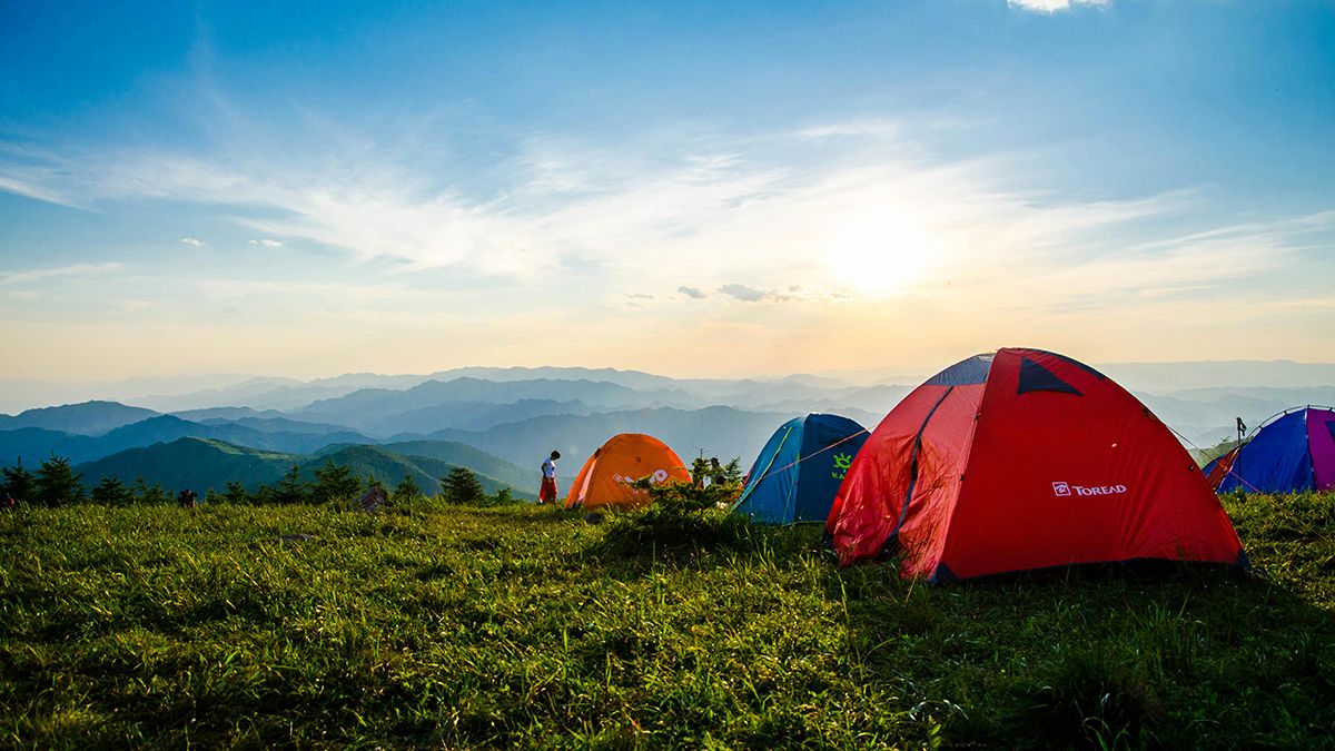 Влітку варто запланувати подорож з палатками
