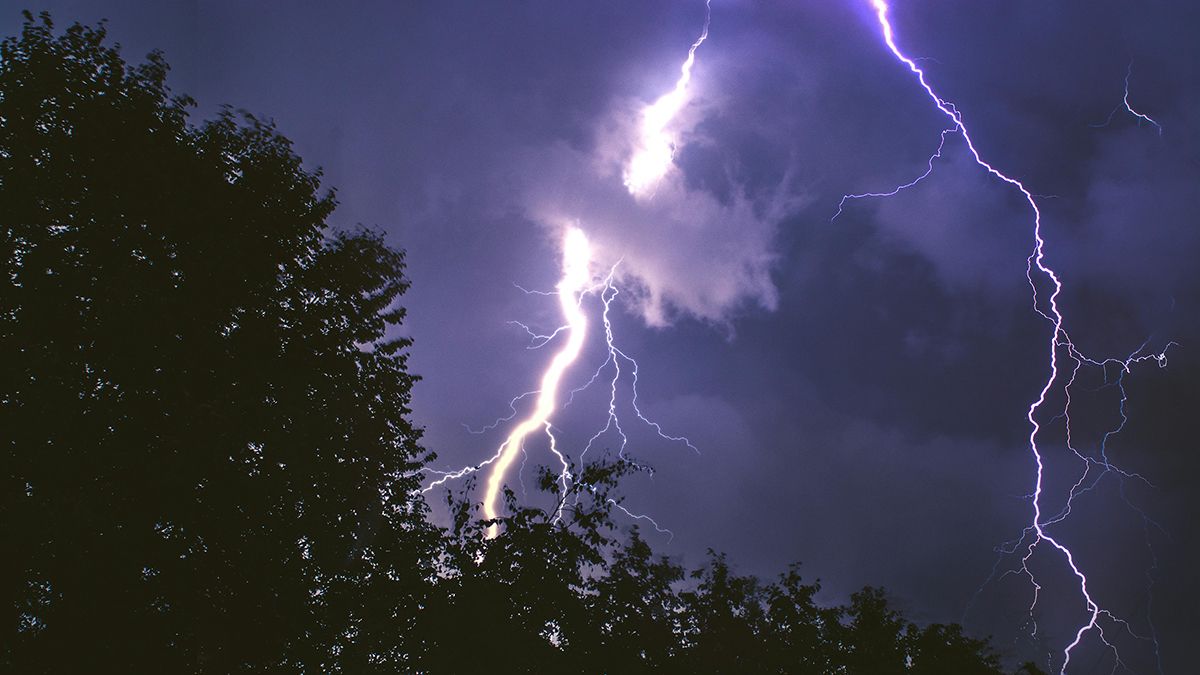 Что нельзя делать во время грозы