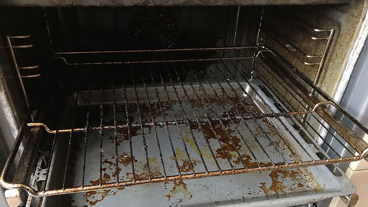 Названо средство, которое отмывает жир